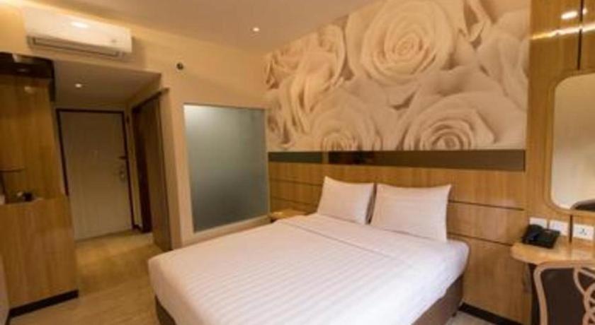 Mine Home Hotel By Sovia Bandung Exteriör bild